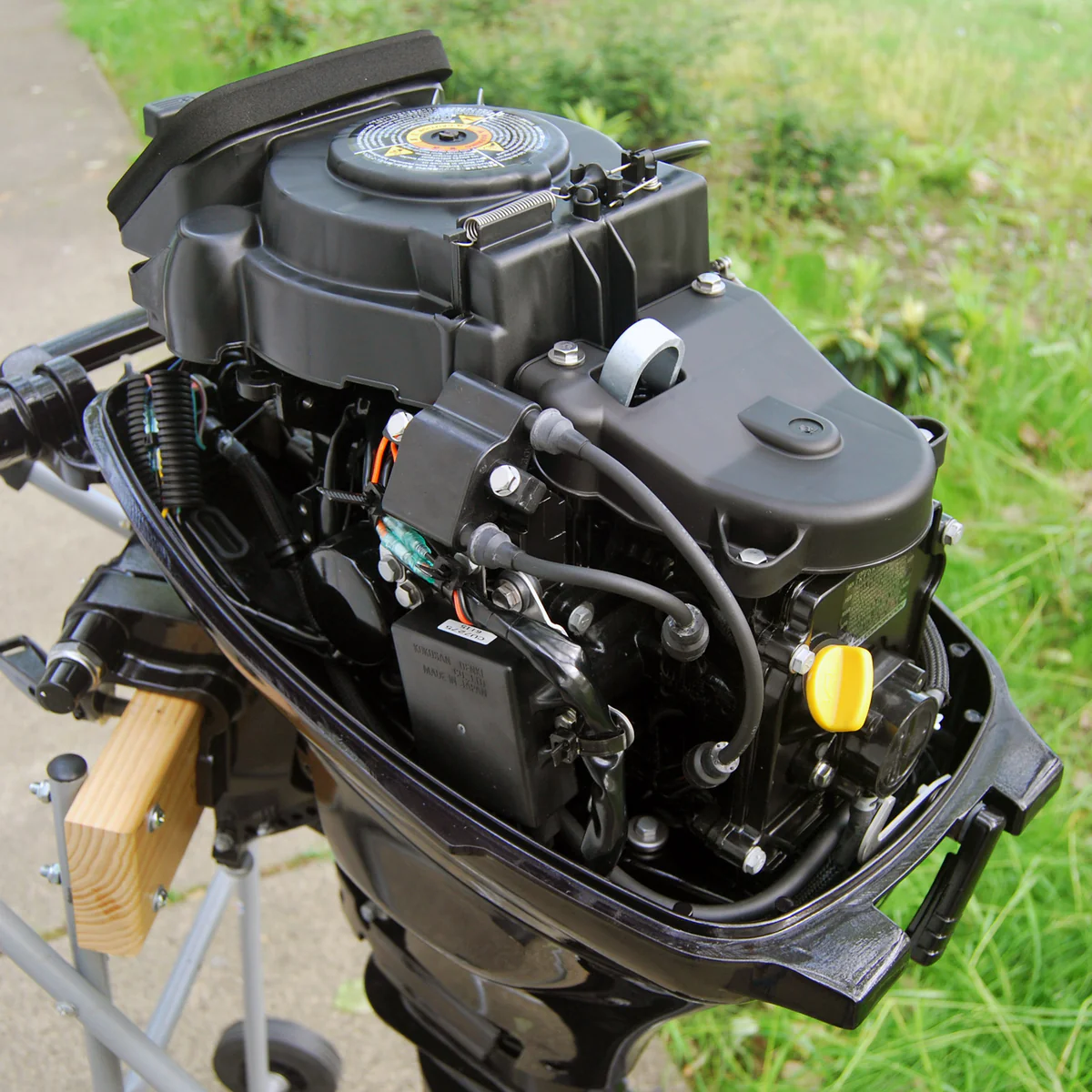 25 Horsepower Yamaha Outboard Motor - Tohatsu 15HP EFI $2499 - Image 4