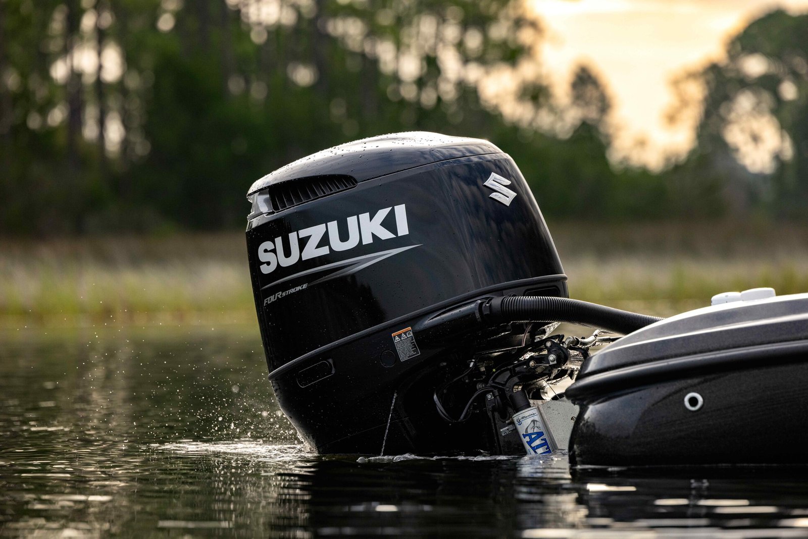 Suzuki 2.5 HP DF2.5S5 Outboard Motor - Image 2